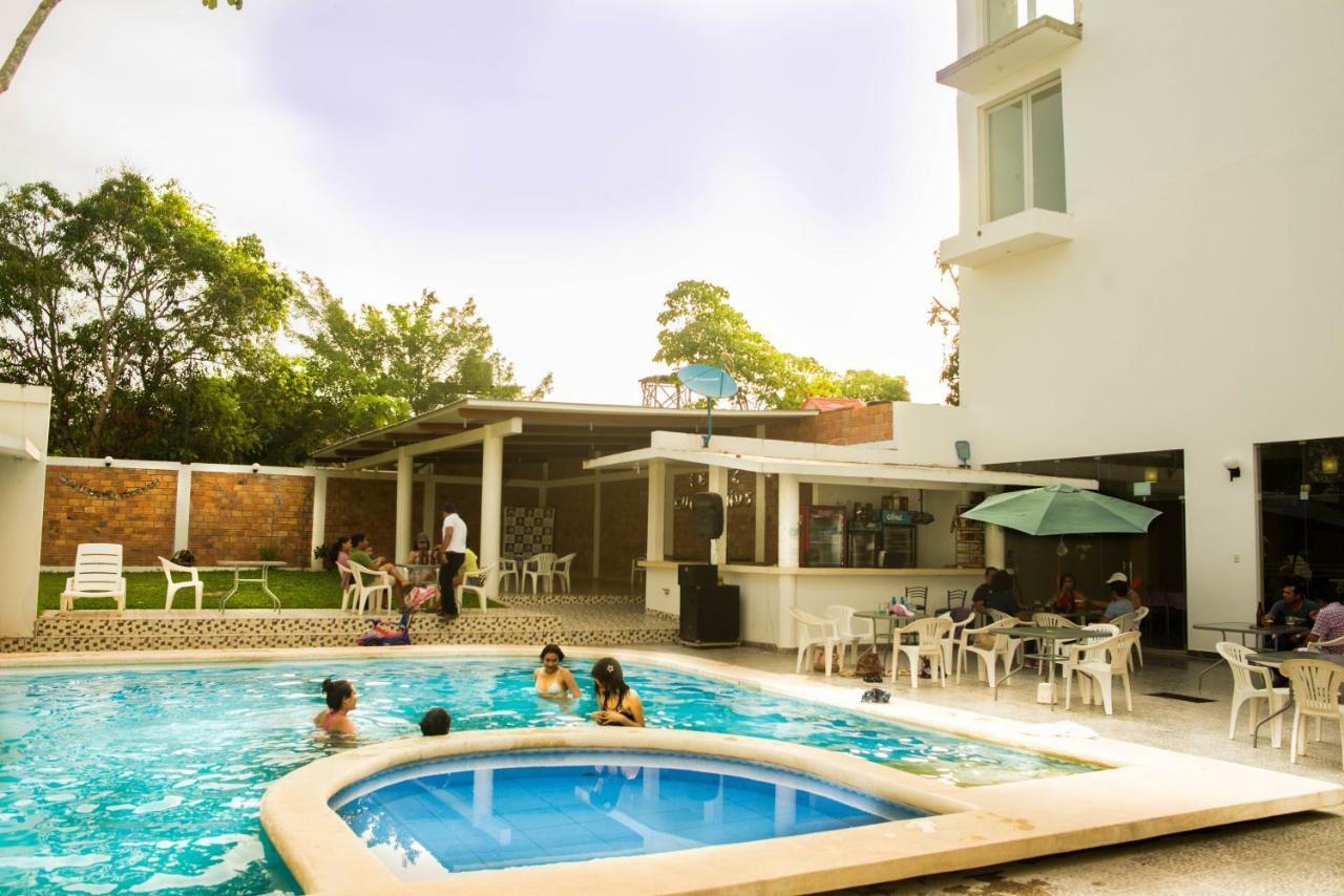 Tahuari Hotel Pucallpa Exterior photo